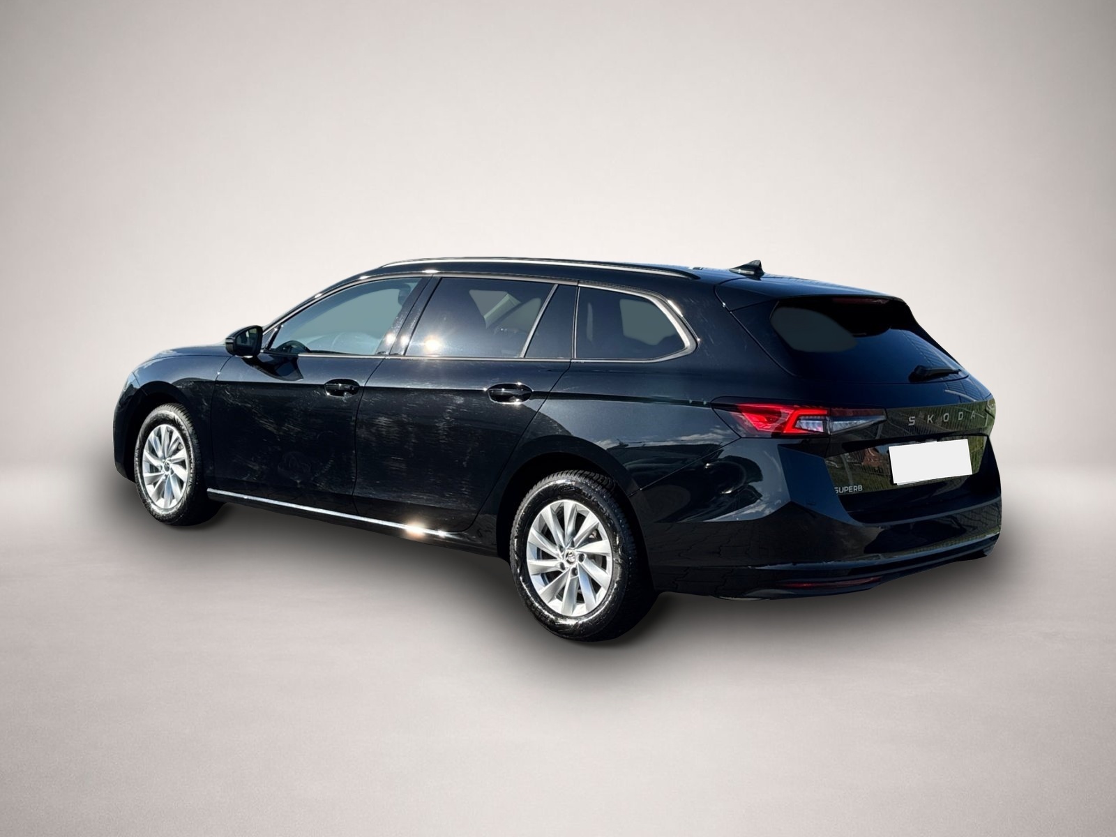 Skoda Superb (01/2025, Benzin)