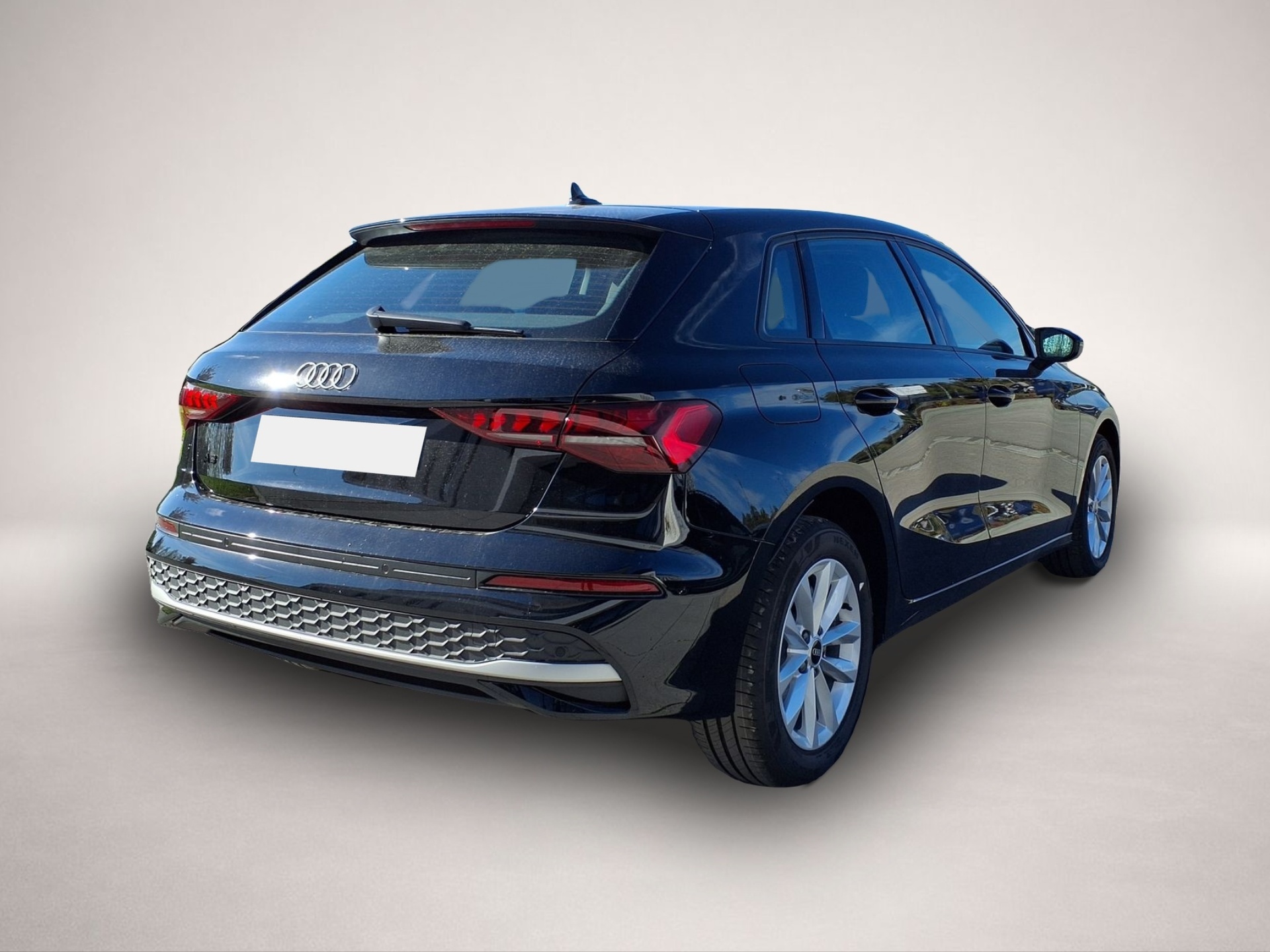 Audi A3, image 3 of 4