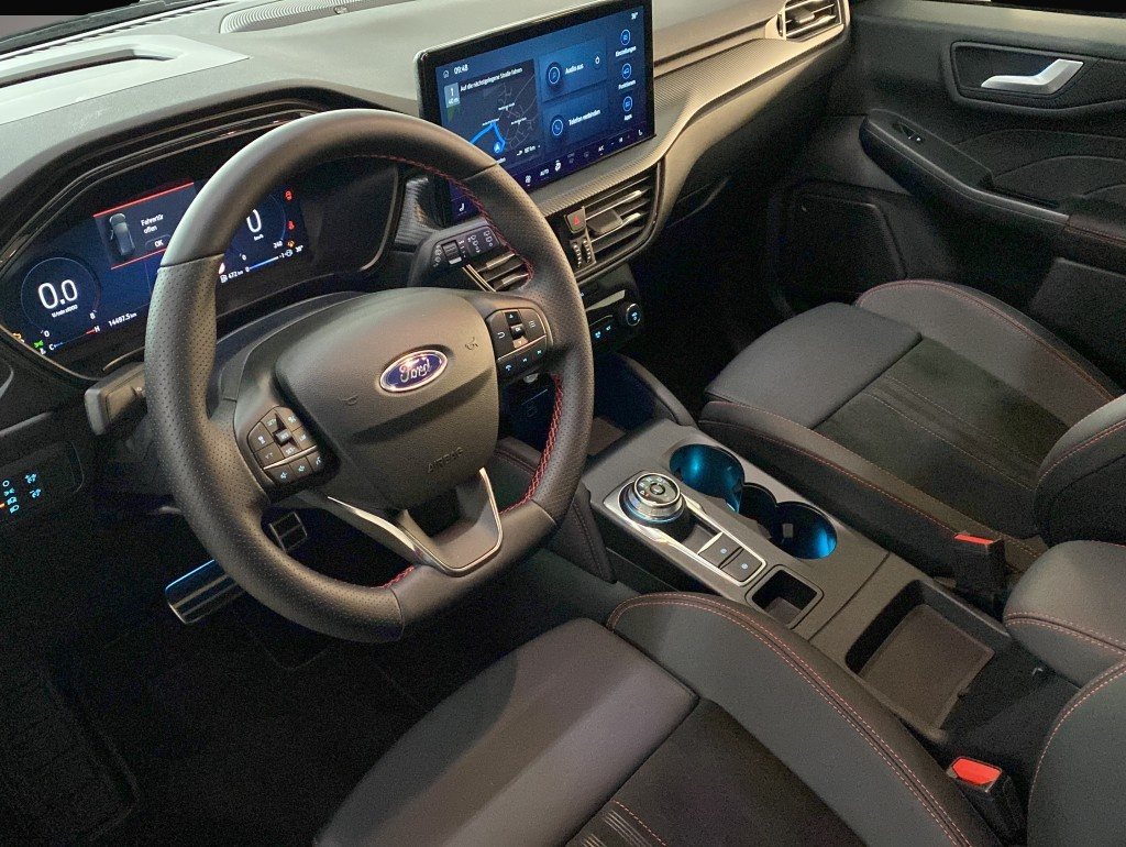Ford Kuga (06/2025, Benzin)