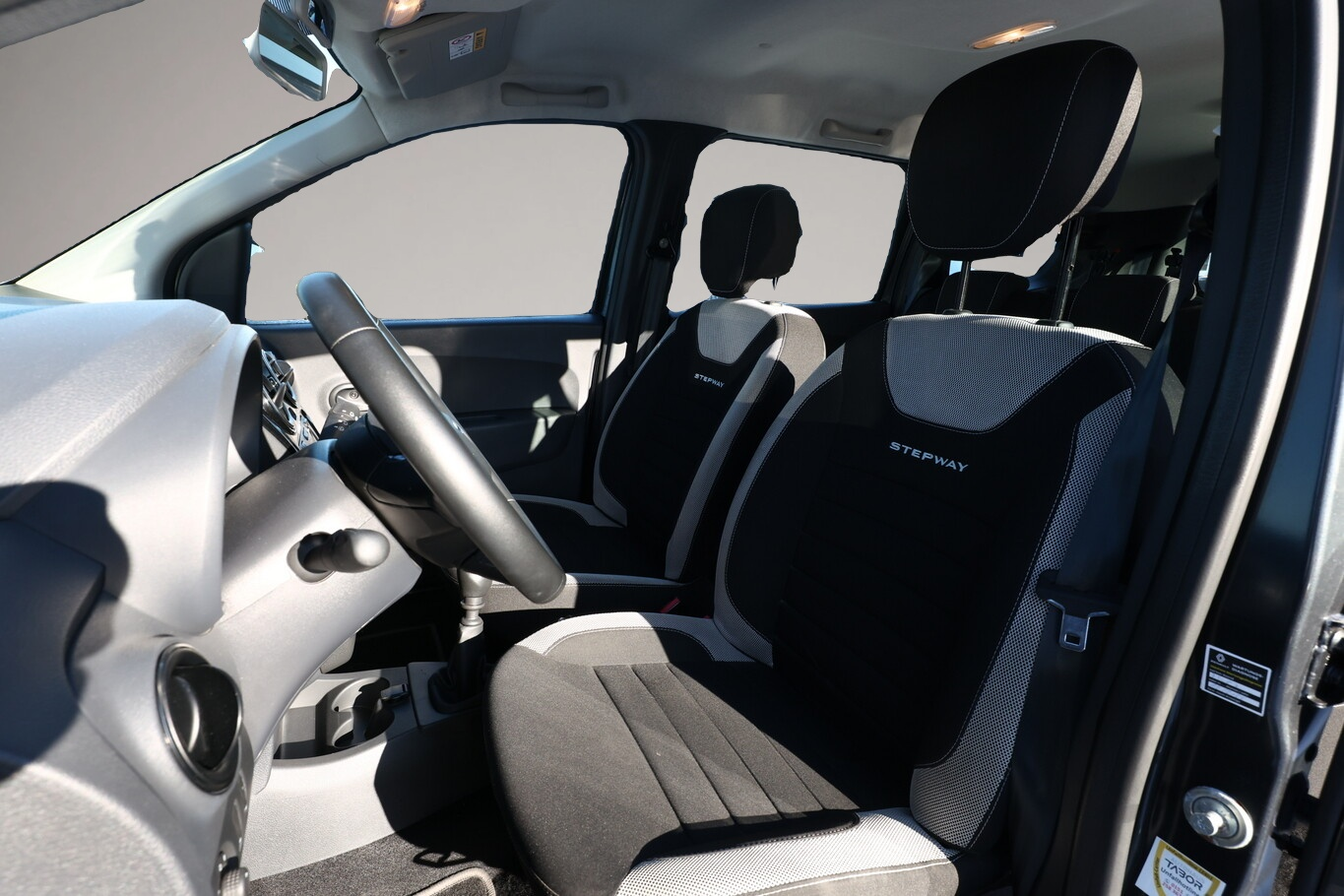 Dacia Lodgy (12/2021, Diesel)
