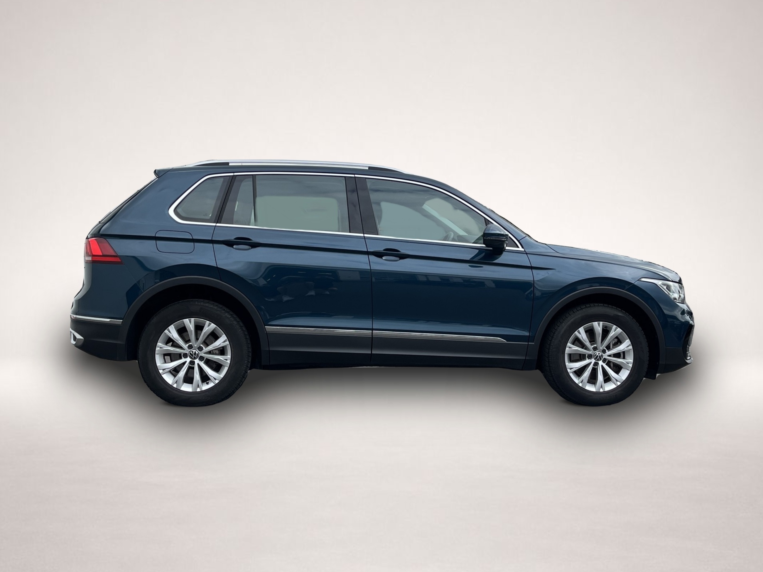 Volkswagen Tiguan (09/2021, Hybrid (Benzin/Elektro))