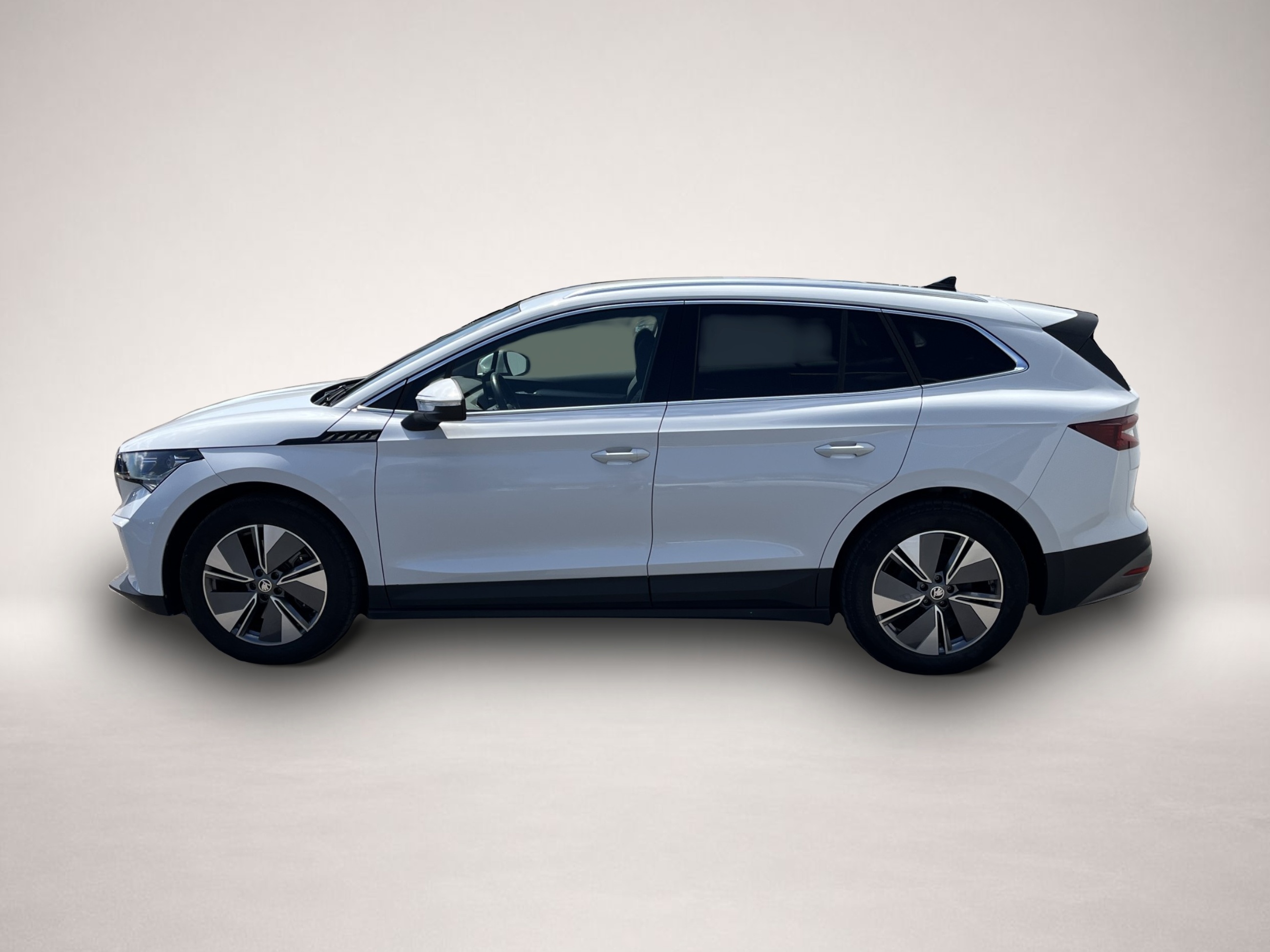 Skoda Enyaq (03/2022, ELECTRIC)