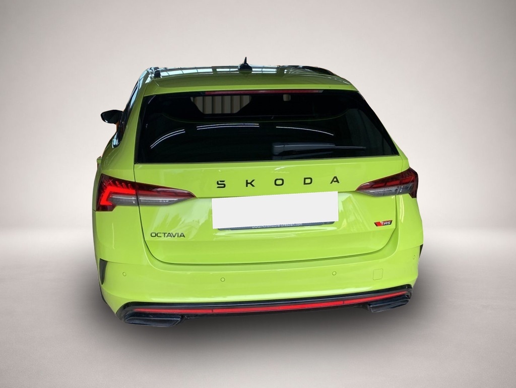 Skoda Octavia (03/2025, Benzin)