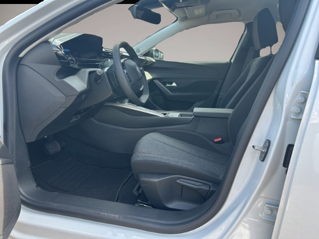 Peugeot 308 (05/2025, Benzin)