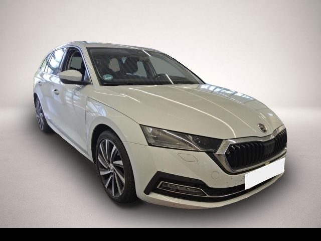 Skoda Octavia (08/2022, )