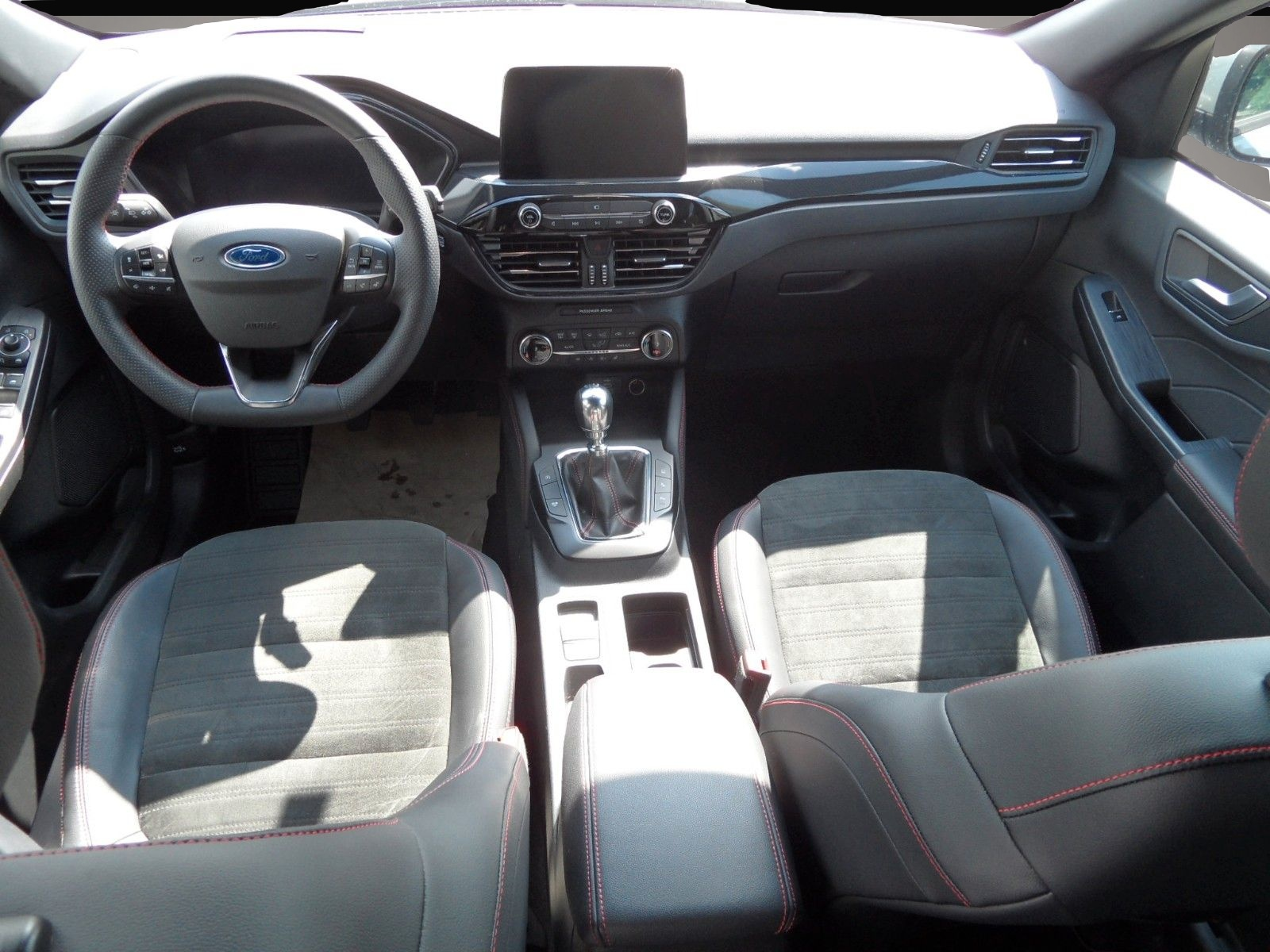 Ford Kuga (05/2023, )