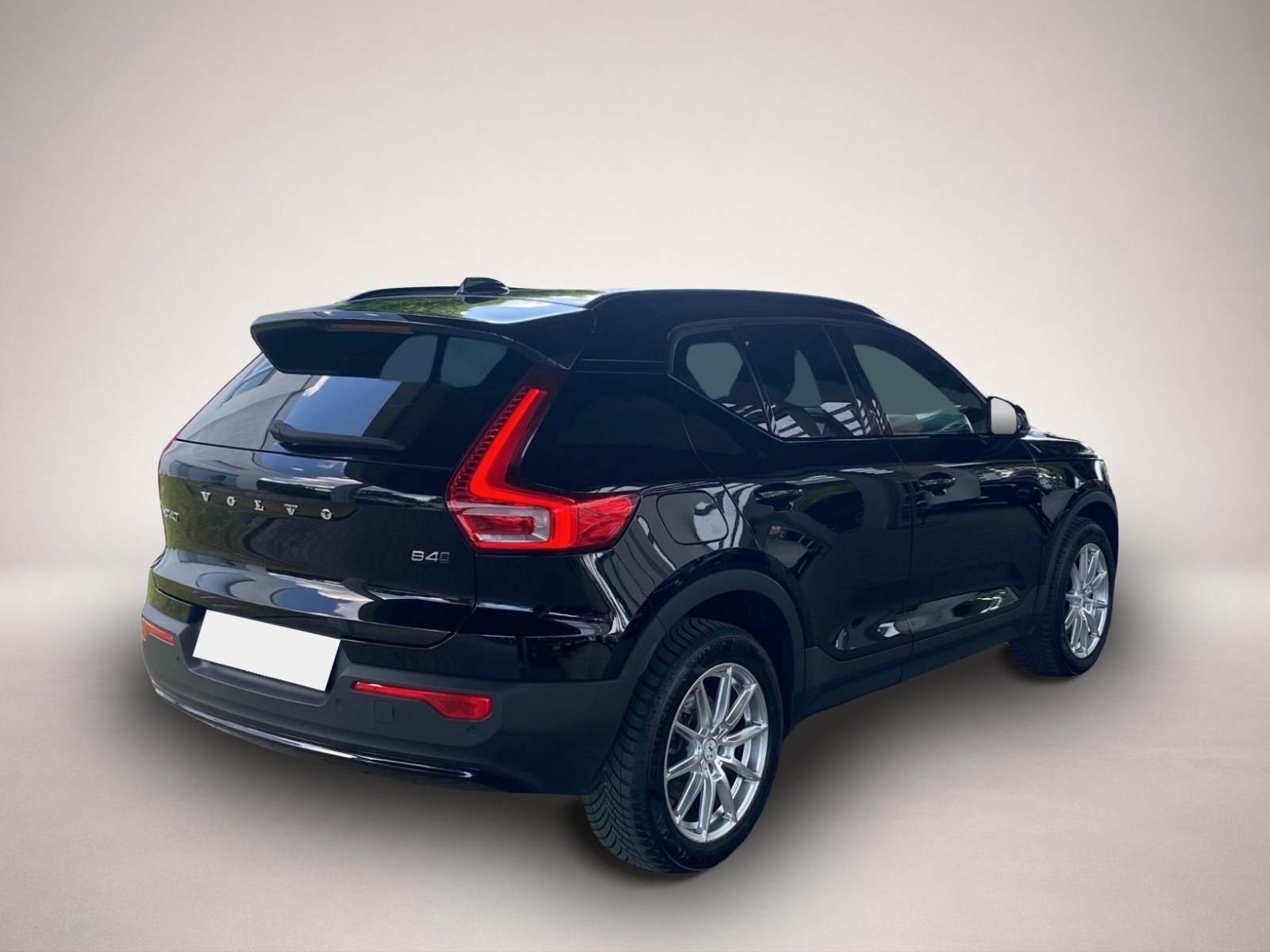 Volvo XC40 (04/2023, Benzin)