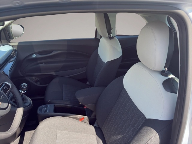 Fiat 500 (04/2026, Benzin)