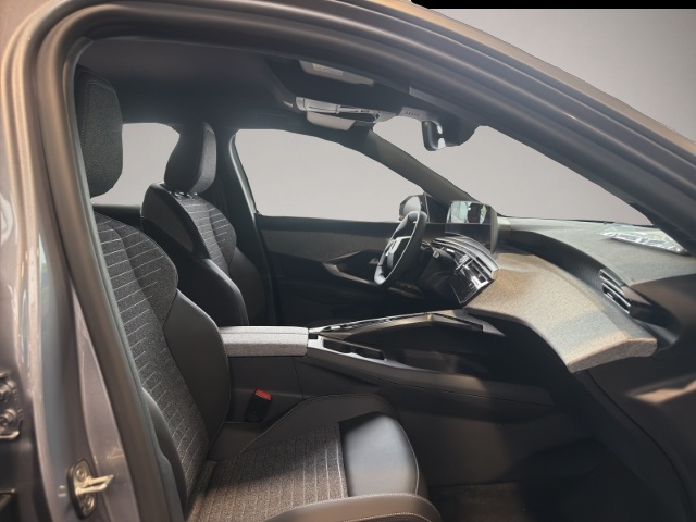 Peugeot 3008 (01/2026, Benzin)