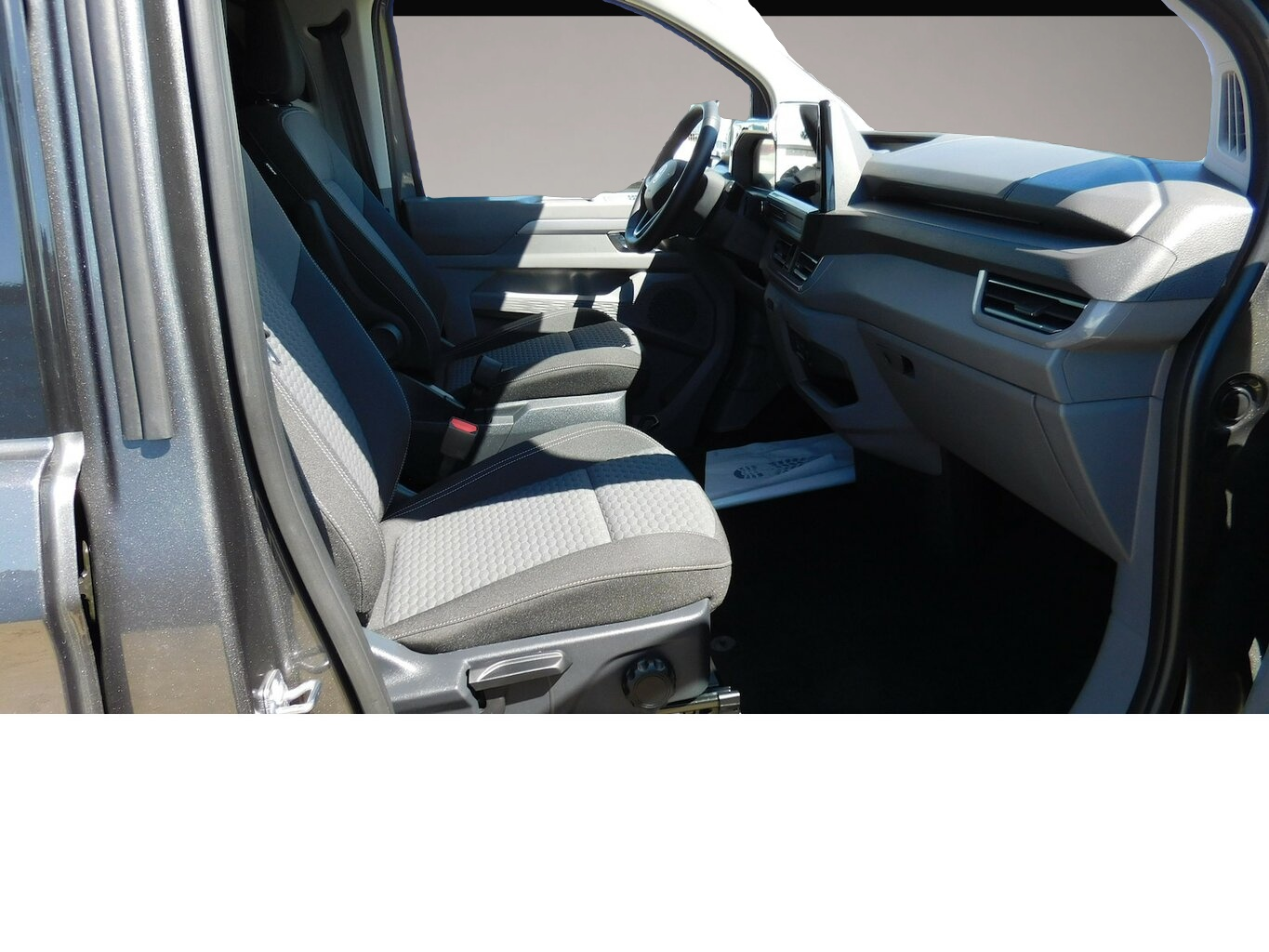 Volkswagen T7 Caravelle (07/2025, Diesel)