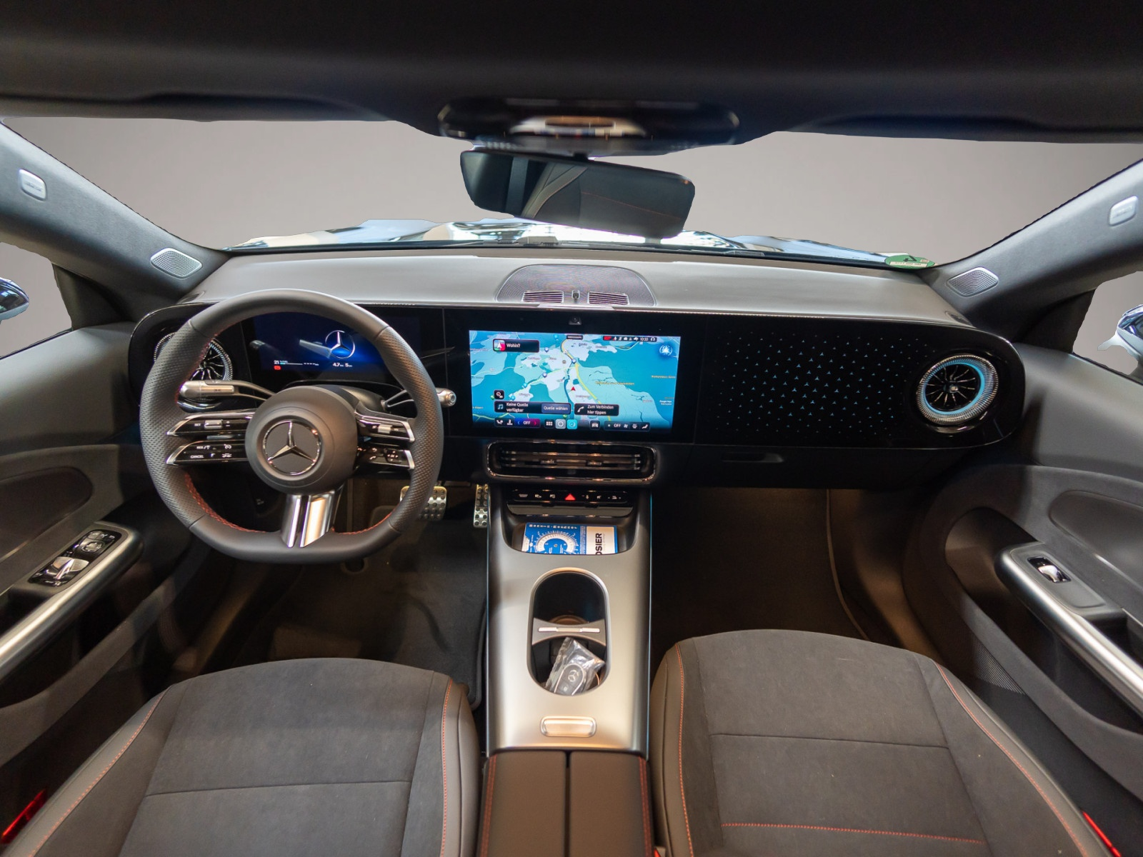 Mercedes-Benz CLA 180 (04/2026, Benzin)