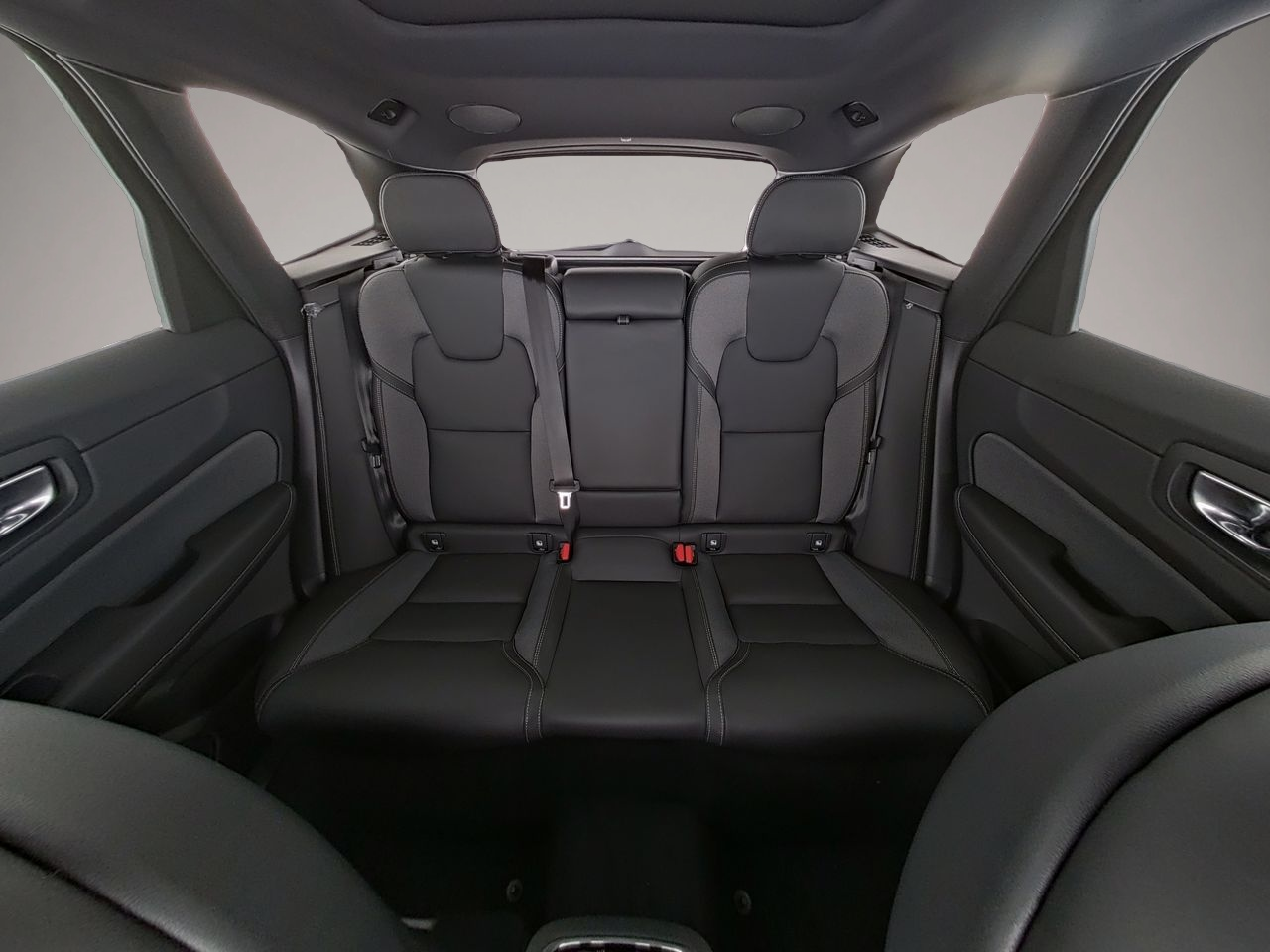Volvo XC60 (05/2025, Benzin)