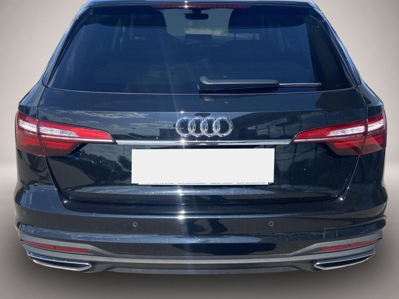 Audi A4 (08/2022, )