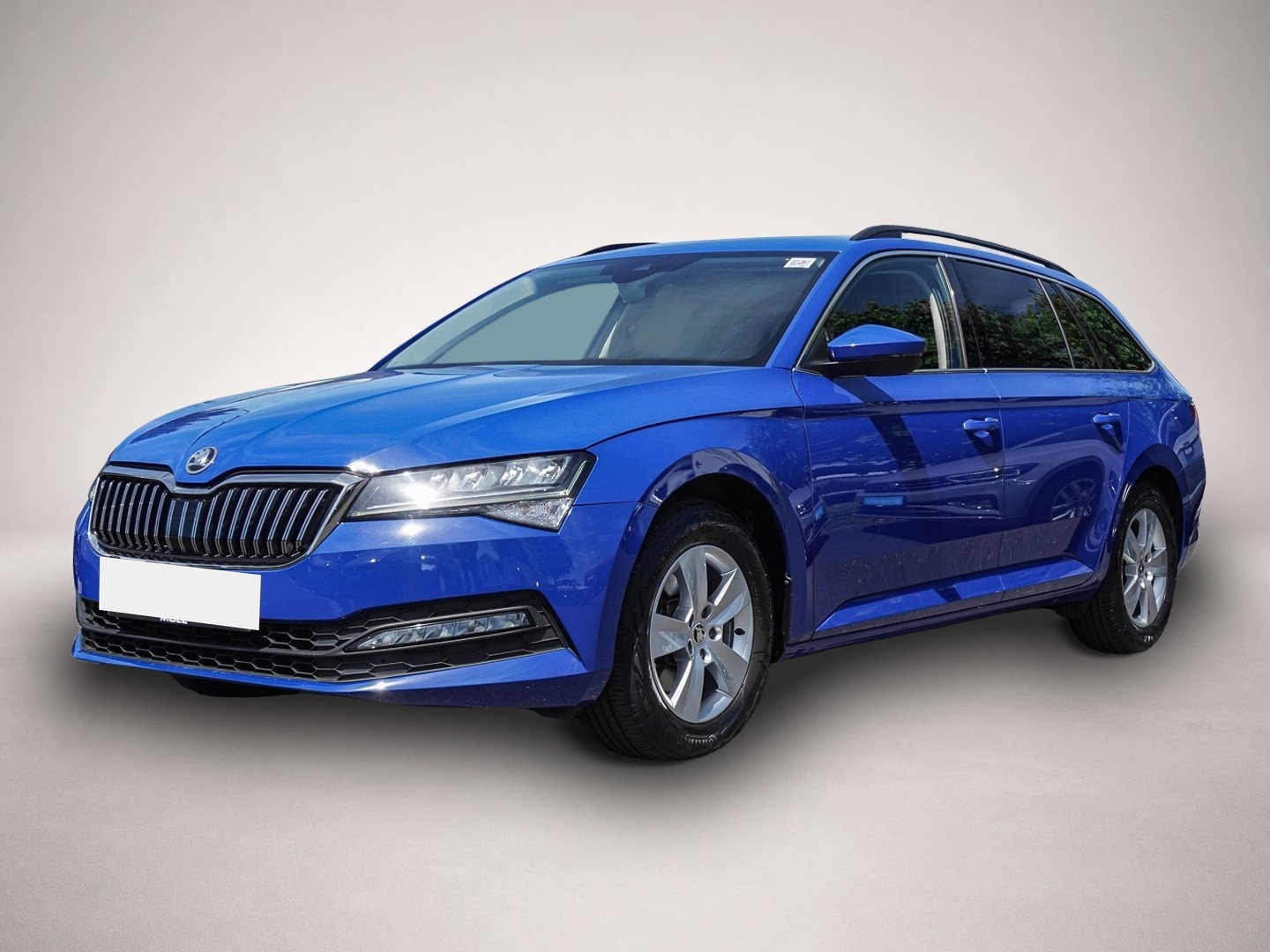 Skoda Superb (10/2022, Benzin)