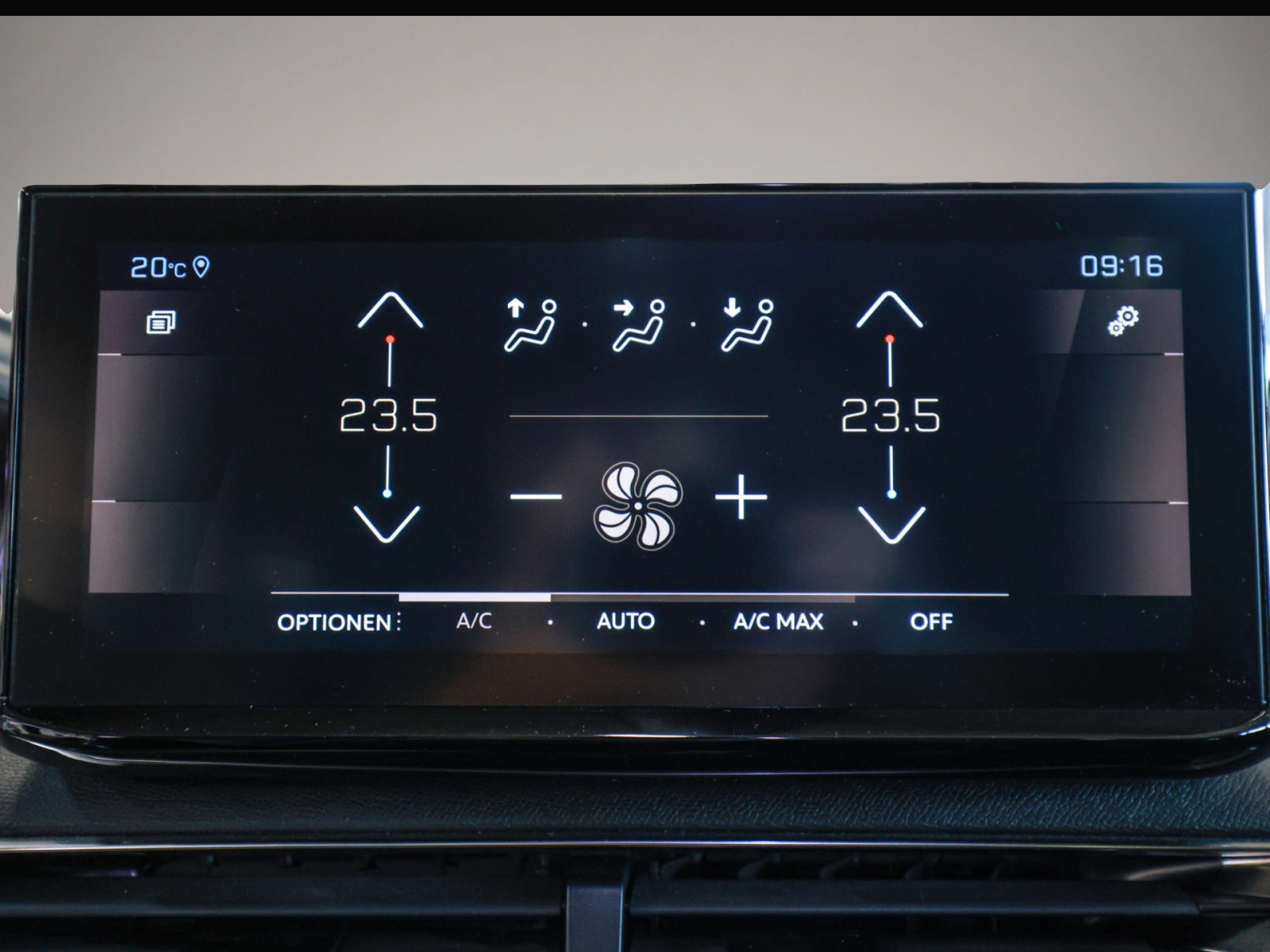 Peugeot 3008 (01/2024, Benzin)