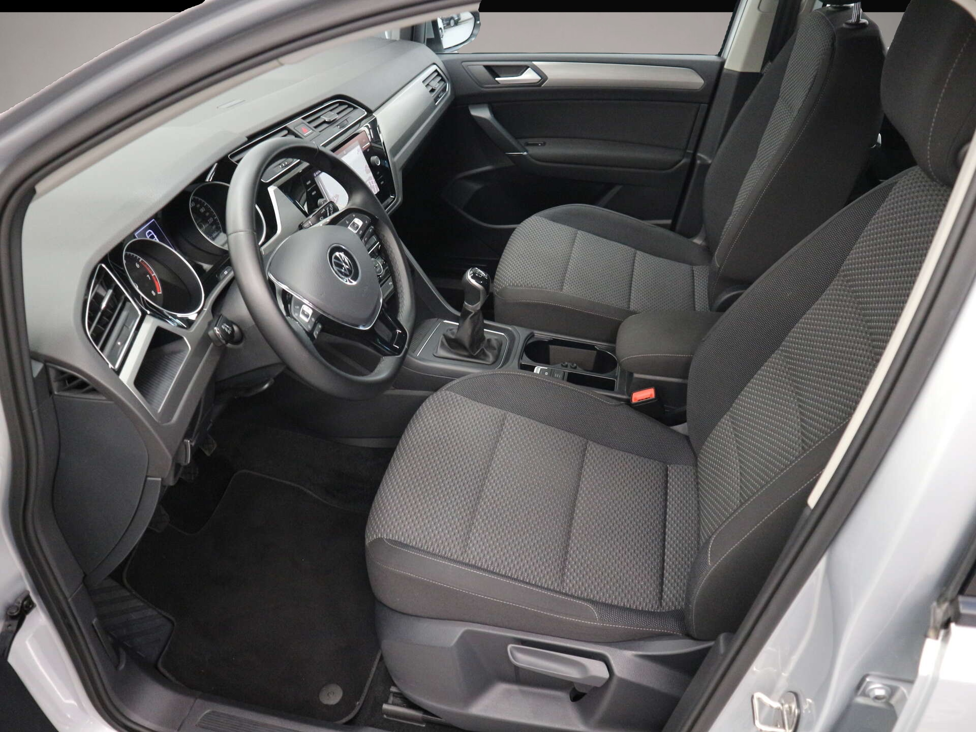 Volkswagen Touran (07/2021, Benzin)