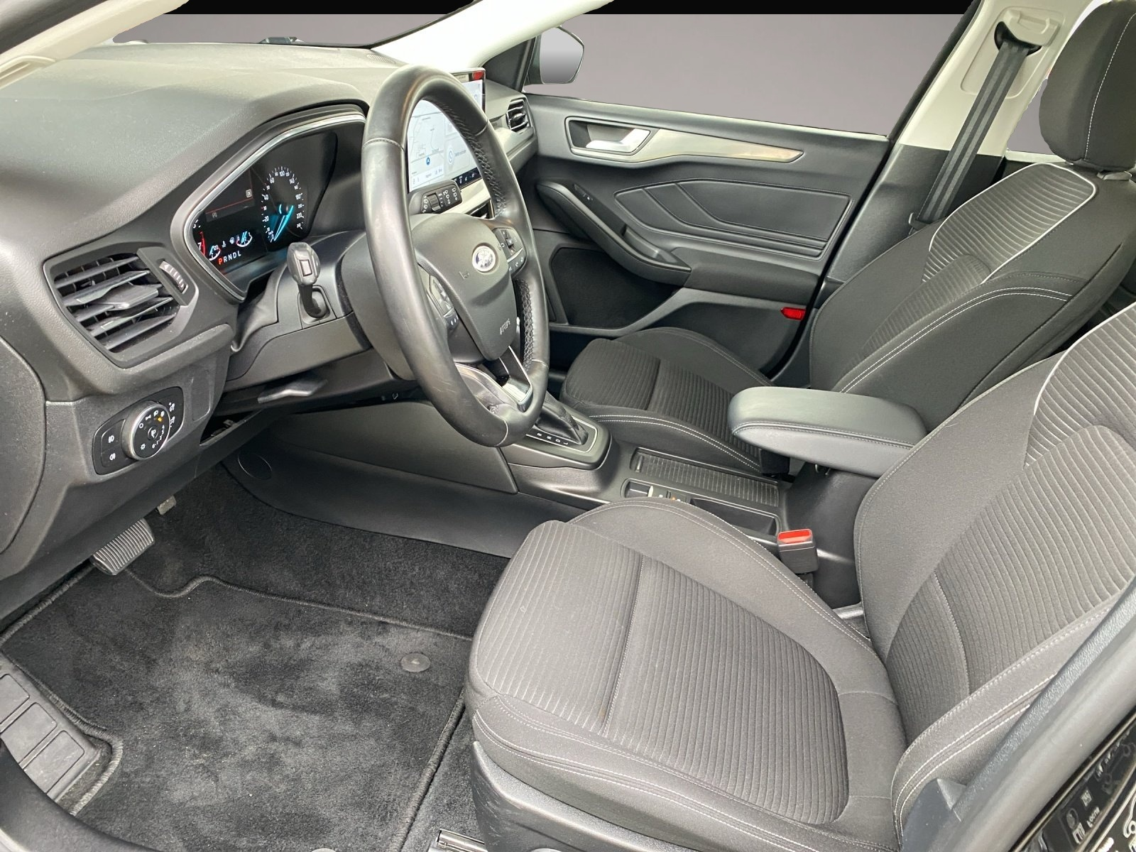 Ford Focus (03/2023, Benzin)