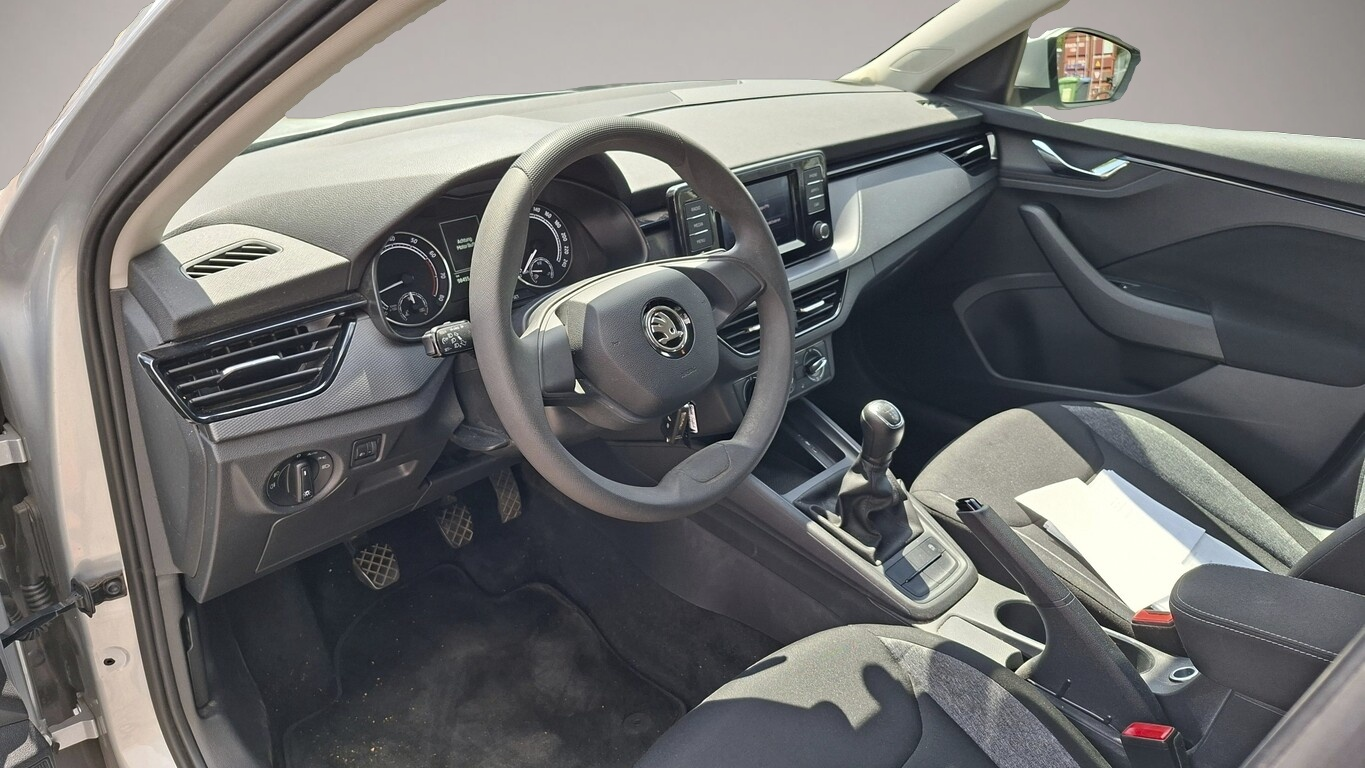 Skoda Scala (03/2022, Benzin)