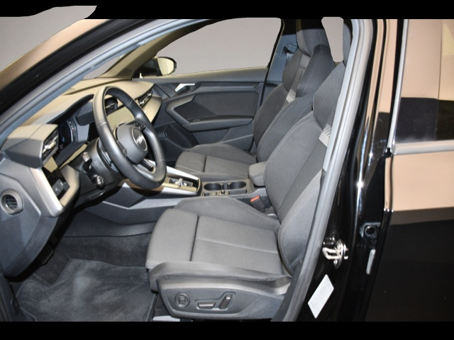 Audi A3 (11/2022, Benzin)