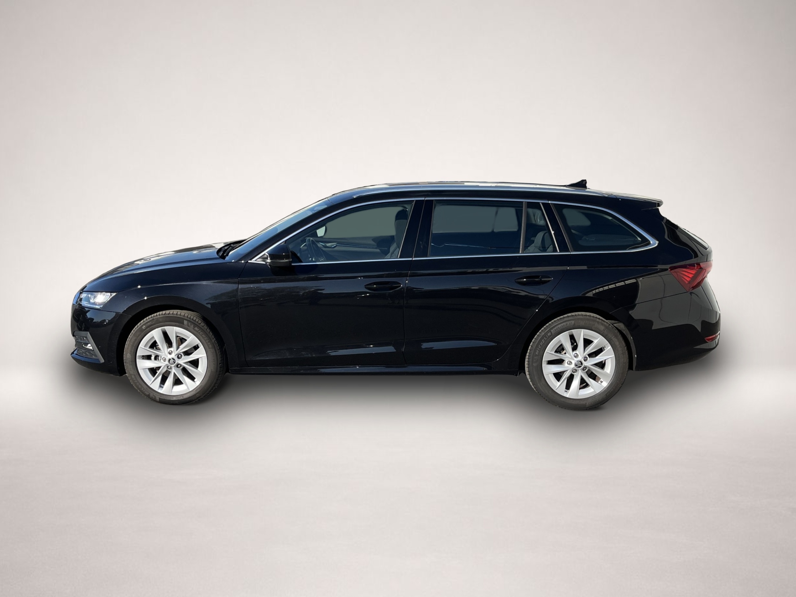 Skoda Octavia (04/2024, )