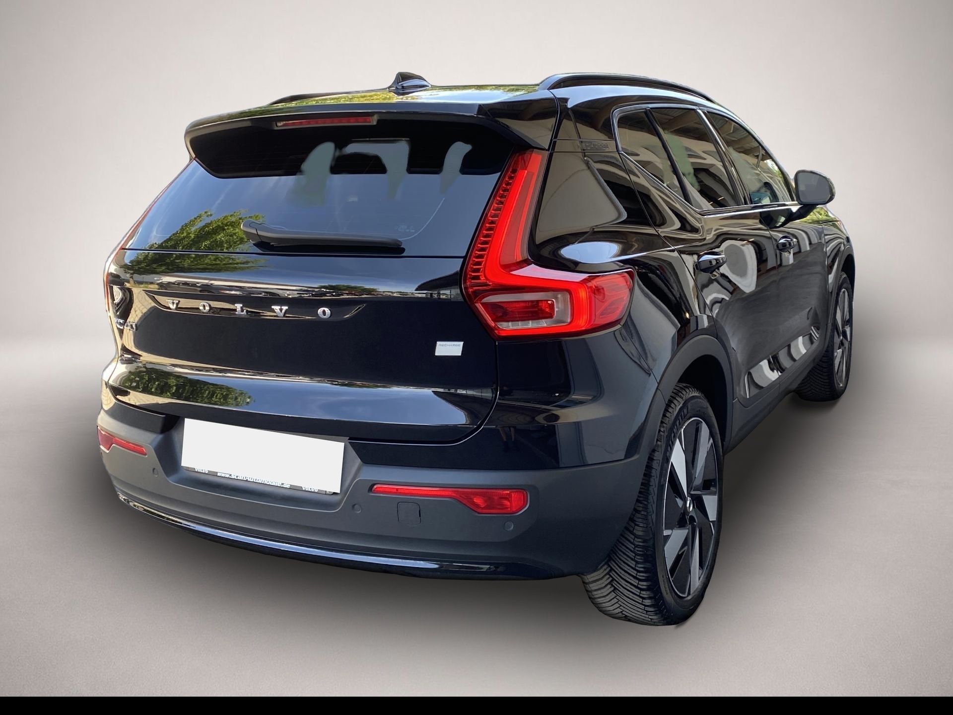 Volvo XC40 (11/2023, ELECTRIC)