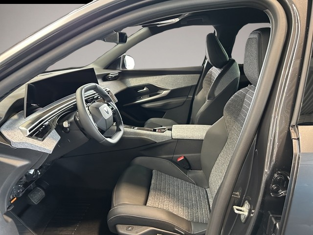 Peugeot 5008 (10/2025, Benzin)