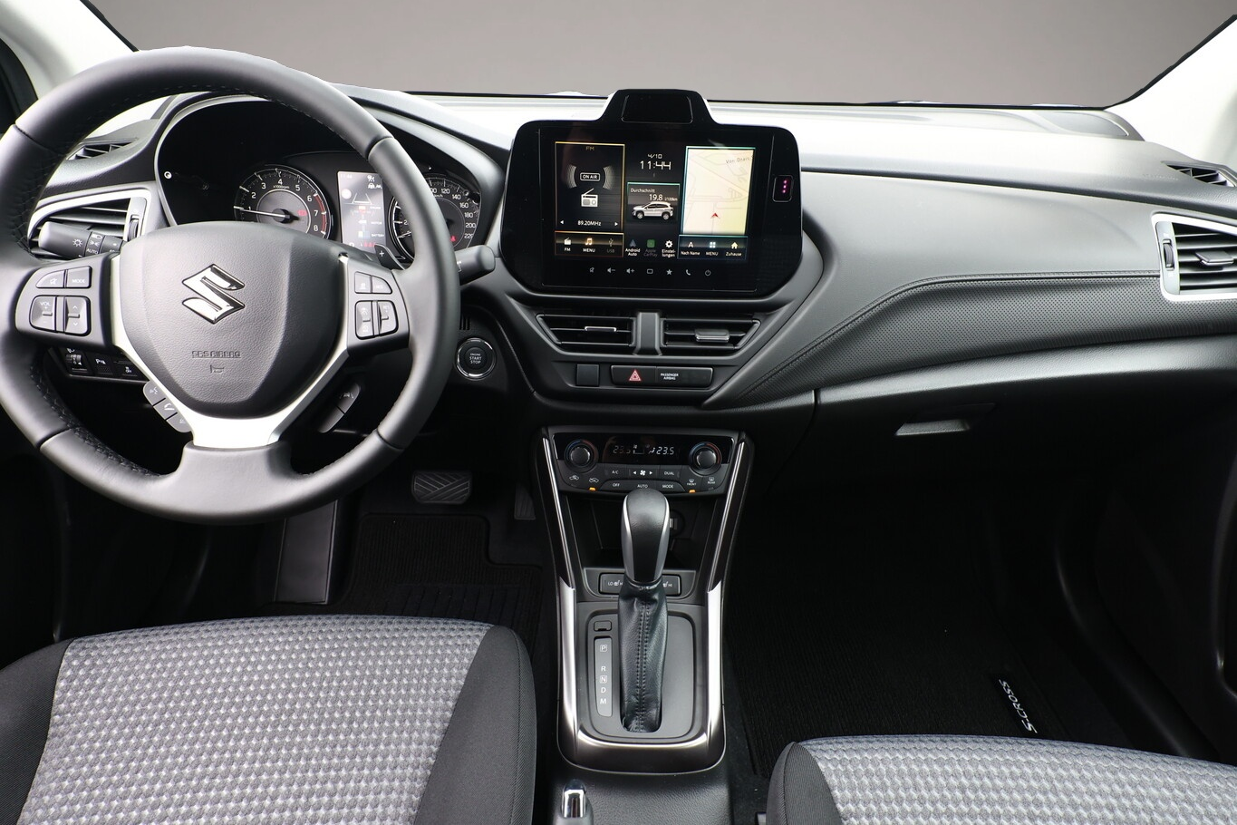 Suzuki Across (05/2026, Benzin)