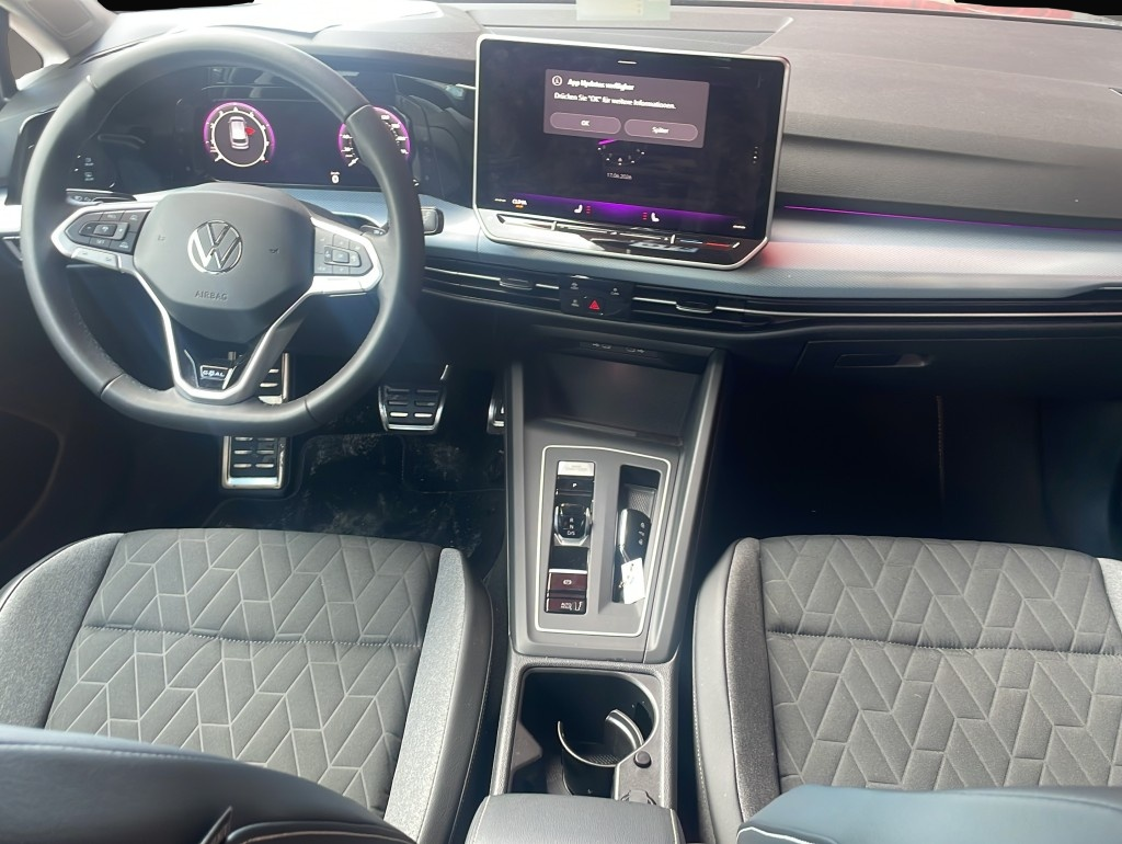 Volkswagen Golf (07/2025, Benzin)