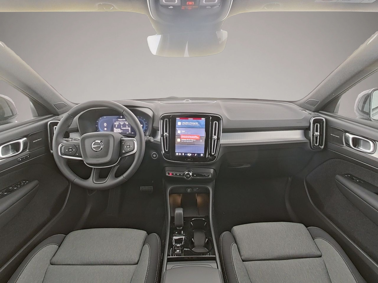 Volvo XC40 (07/2025, Benzin)