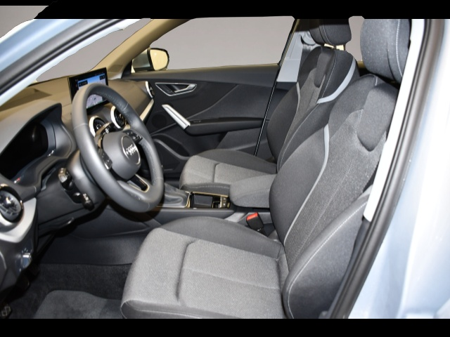 Audi Q2 (09/2025, Benzin)