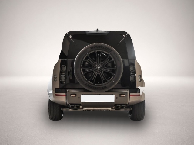 Land-Rover Defender (02/2026, Benzin)