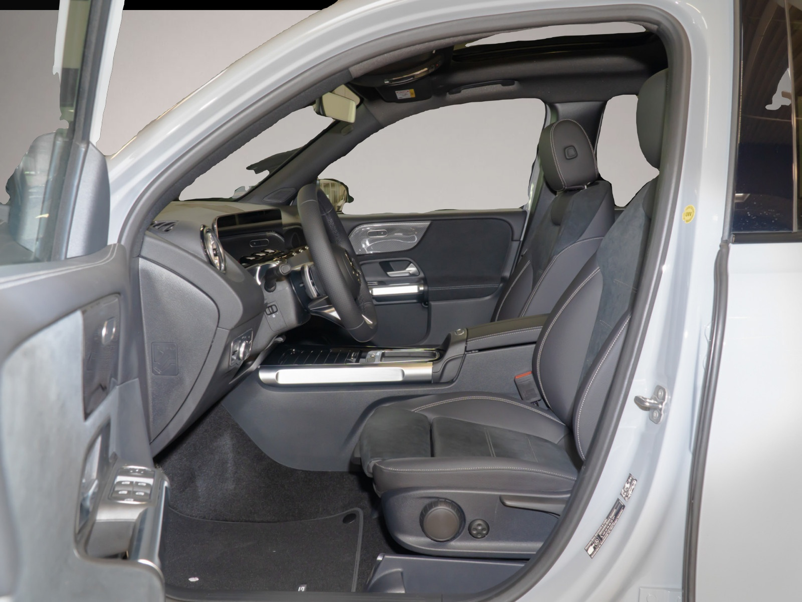 Mercedes-Benz GLB 200 (02/2026, Diesel)