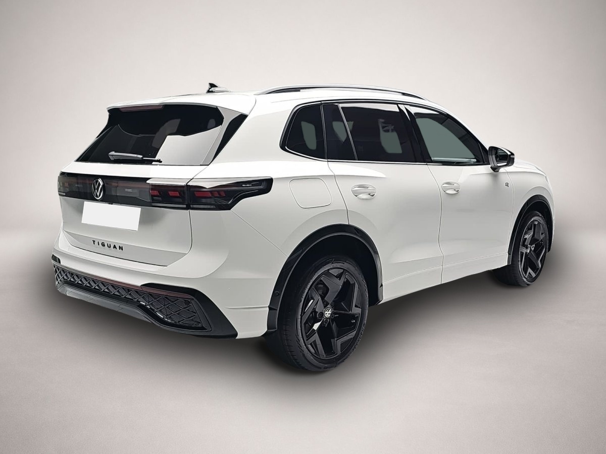 Volkswagen Tiguan, image 2 of 4
