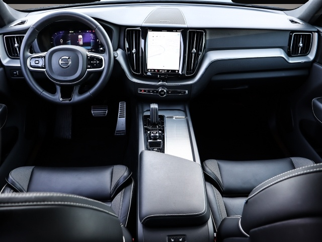 Volvo XC60 (02/2023, Benzin)