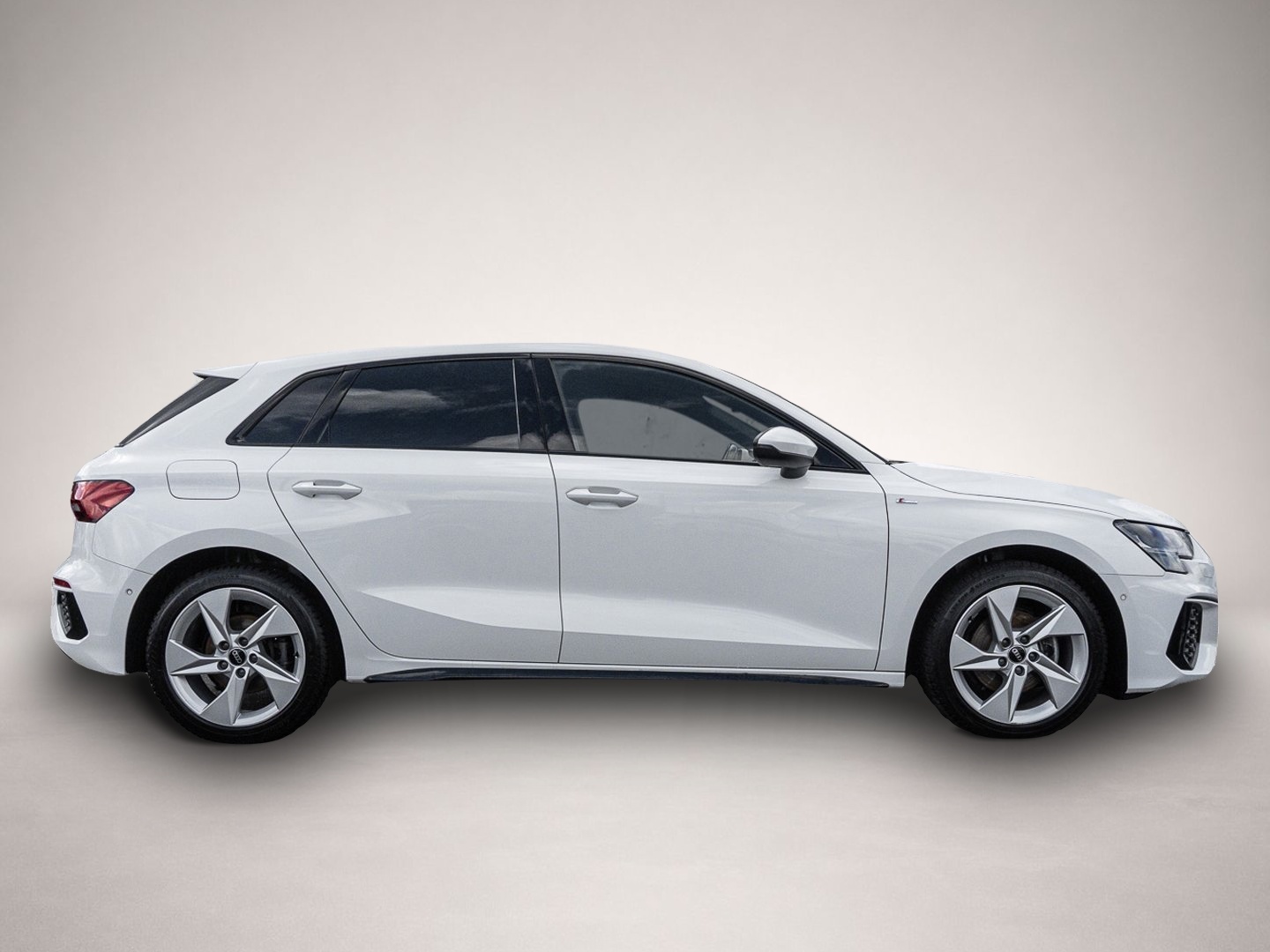Audi A3 (01/2024, Benzin)