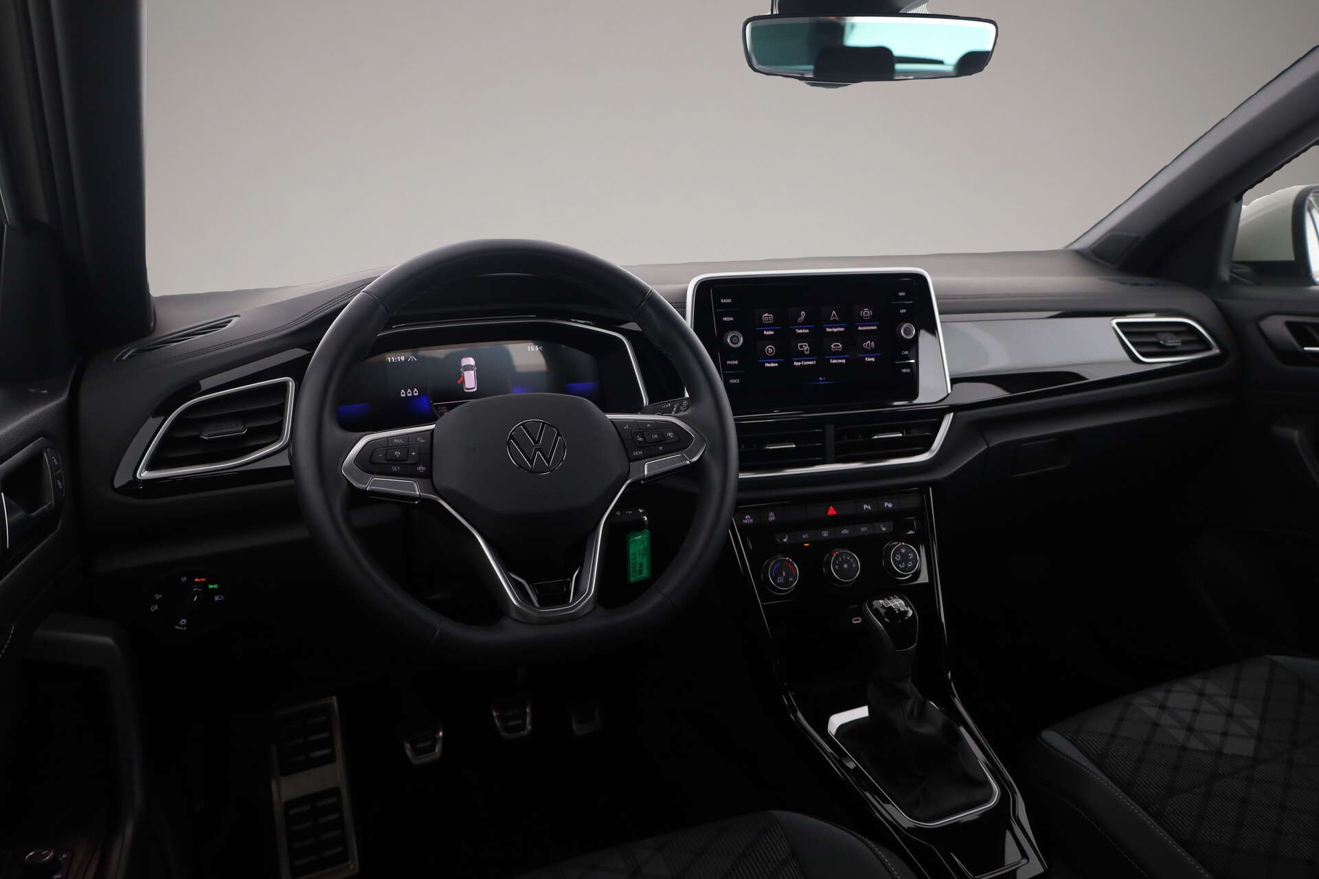 Volkswagen T-Roc (03/2024, Benzin)