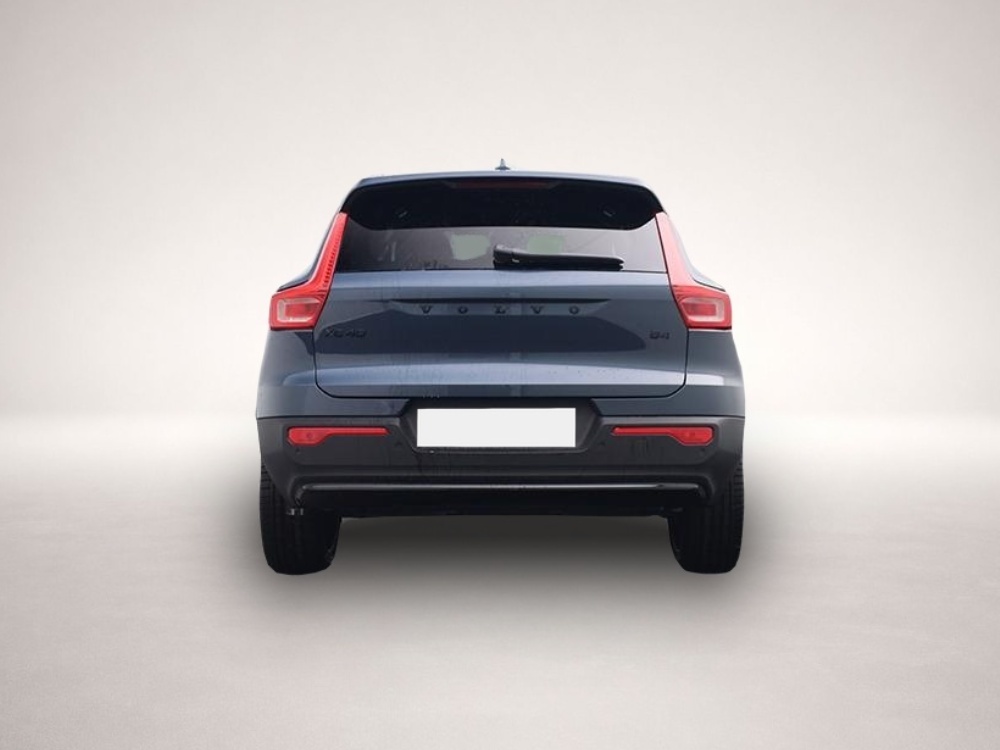 Volvo XC40 (04/2026, Benzin)