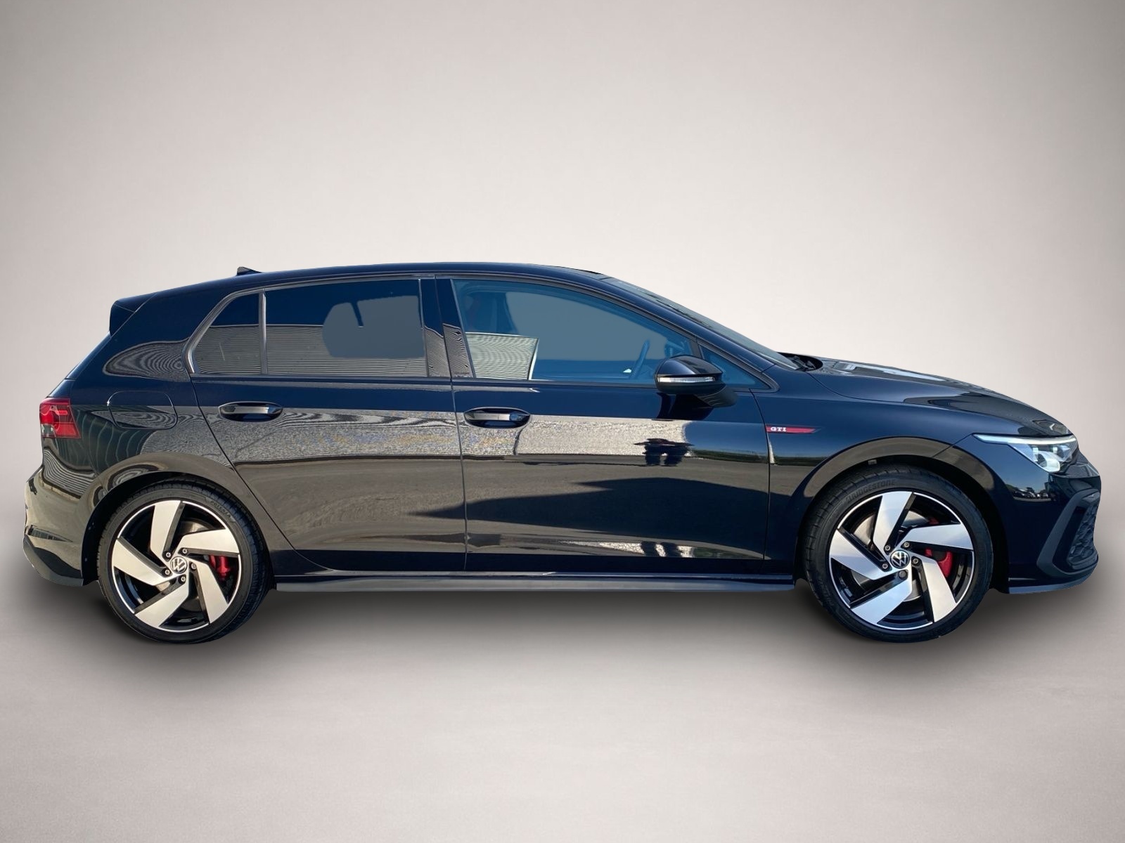Volkswagen Golf (06/2021, Benzin)