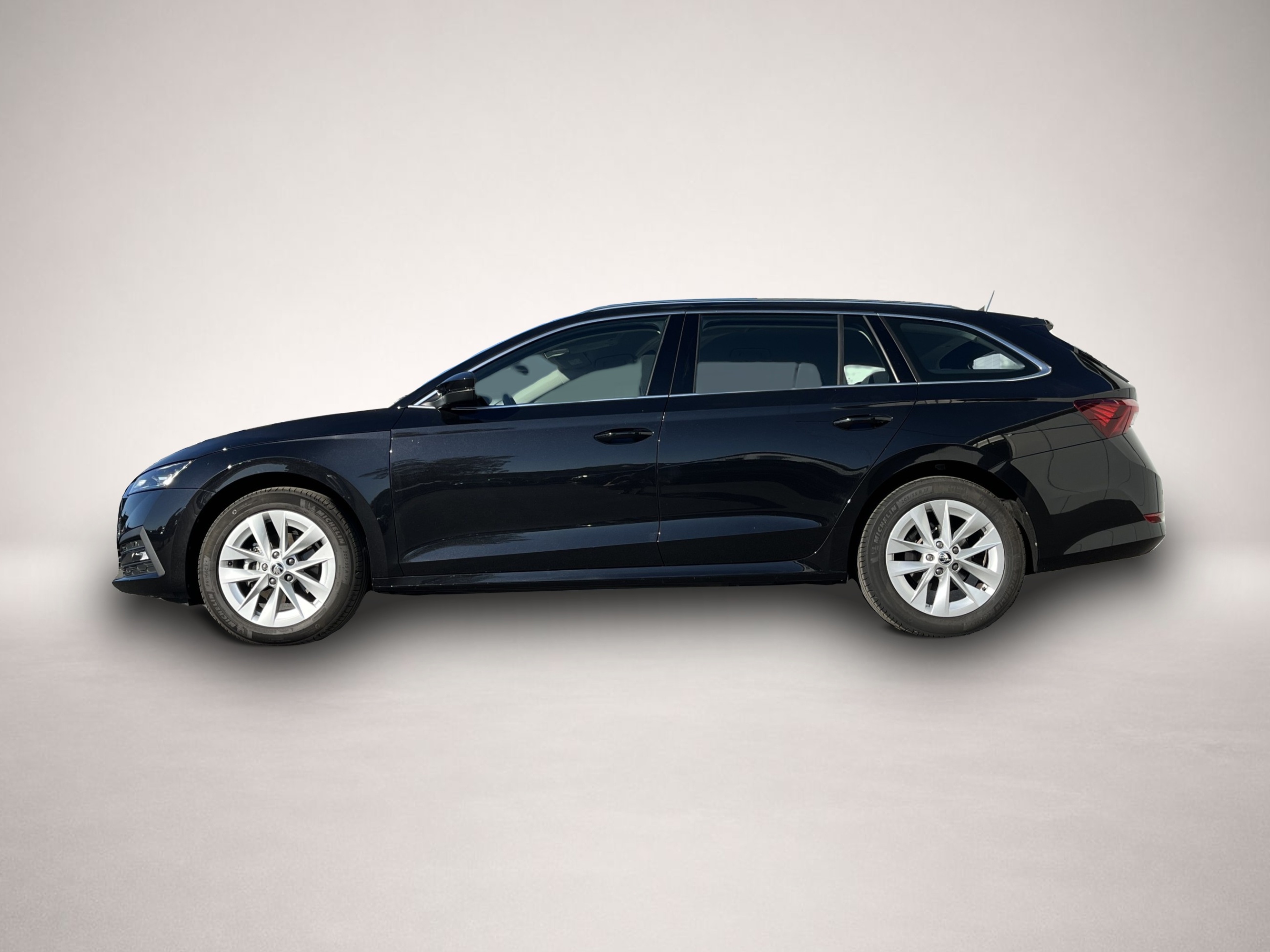 Skoda Octavia (04/2024, )