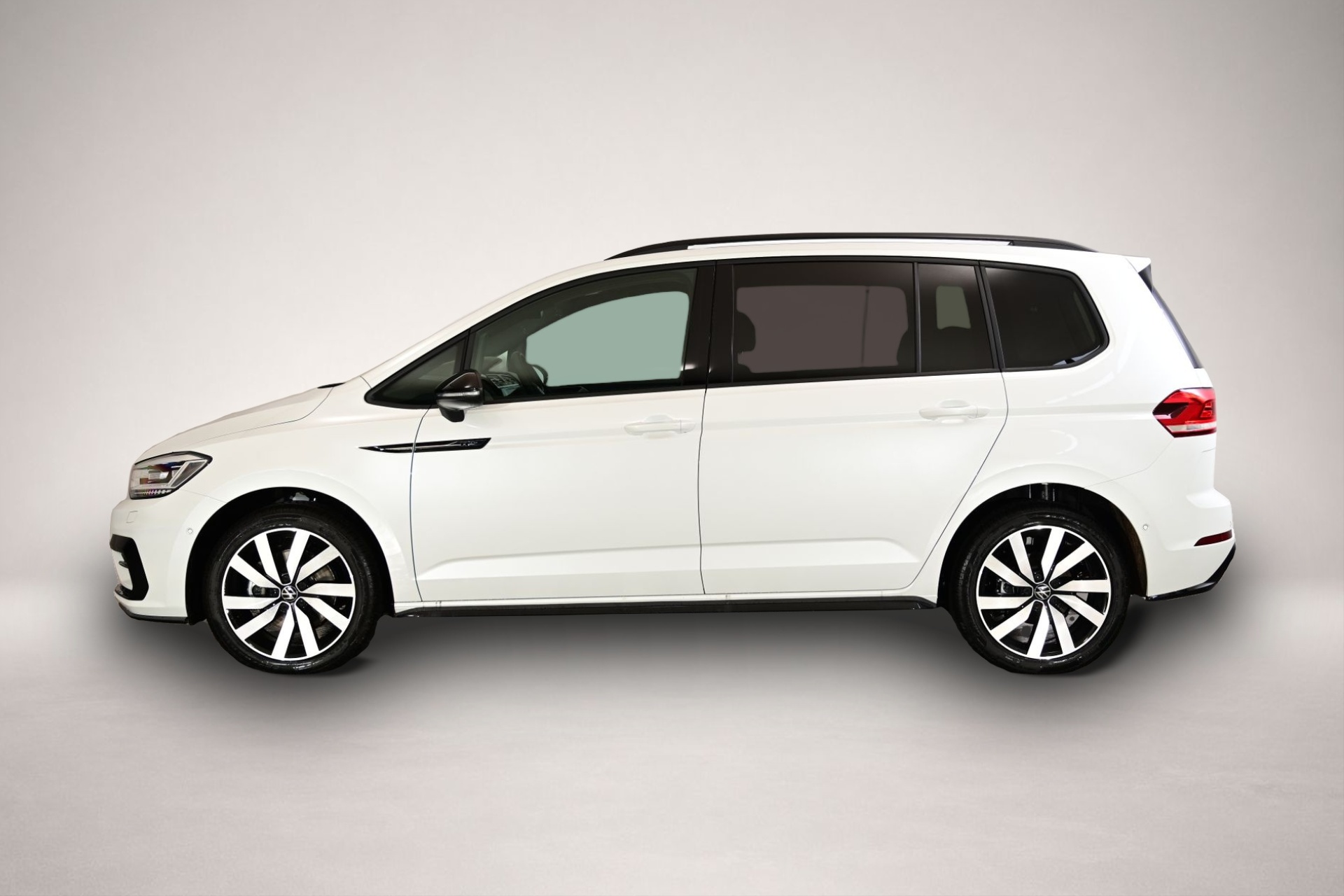 Volkswagen Touran (03/2026, Benzin)