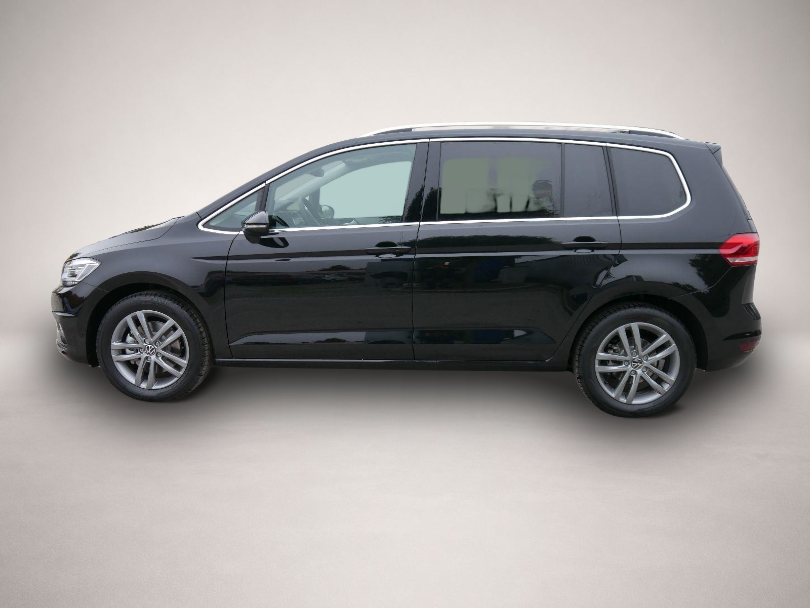 Volkswagen Touran (06/2026, Benzin)