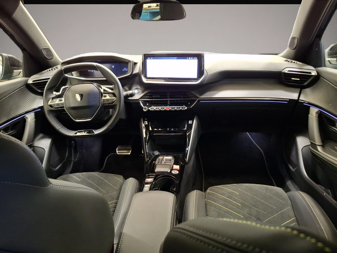 Peugeot 2008 (08/2025, Benzin)