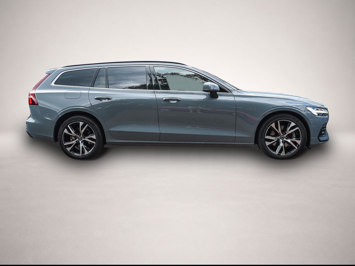 Volvo V60 (06/2024, Benzin)