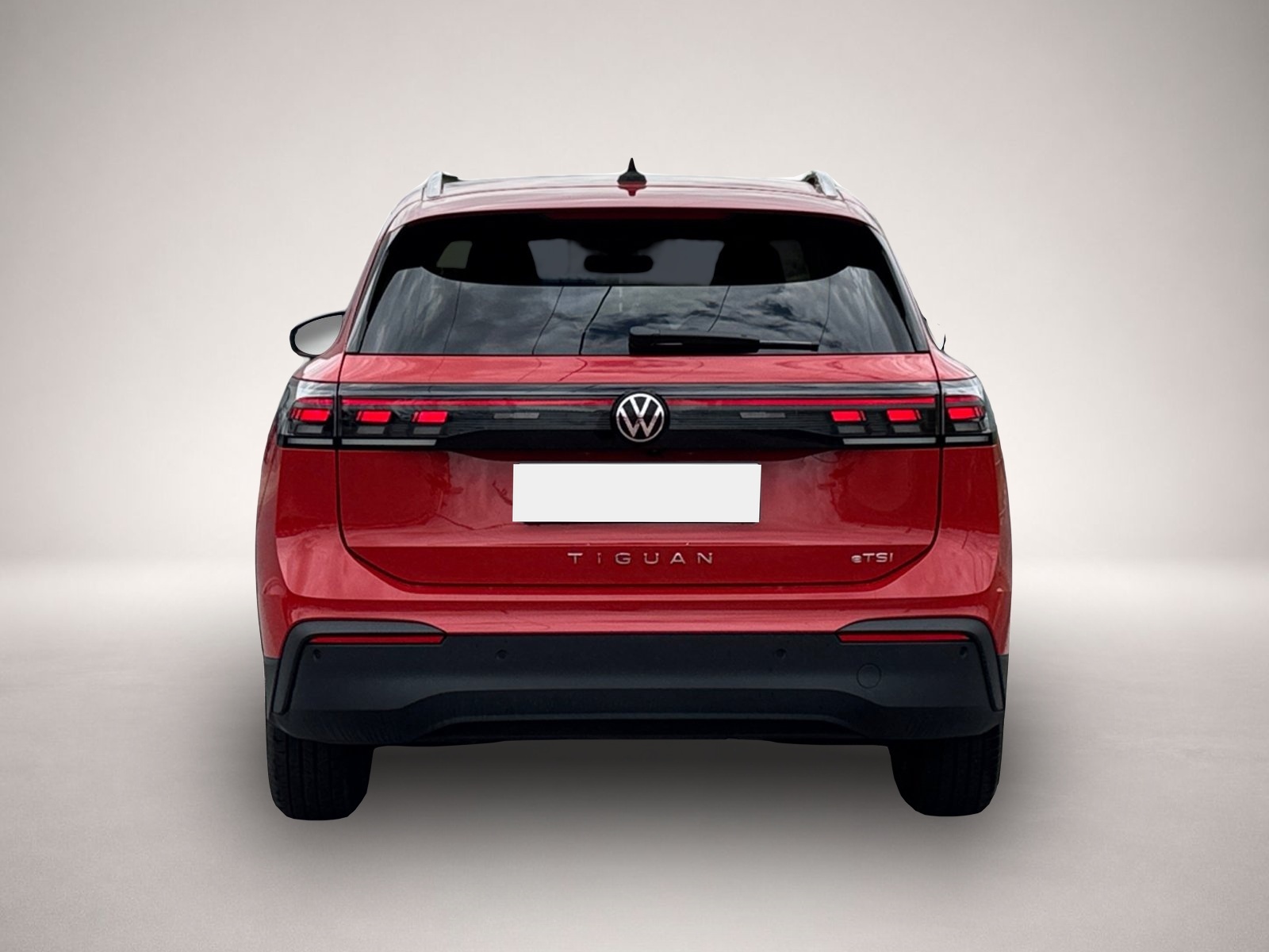 Volkswagen Tiguan (10/2025, Benzin)