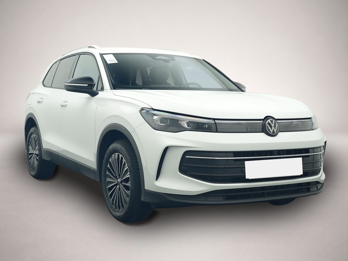 Volkswagen Tiguan (10/2025, Benzin)
