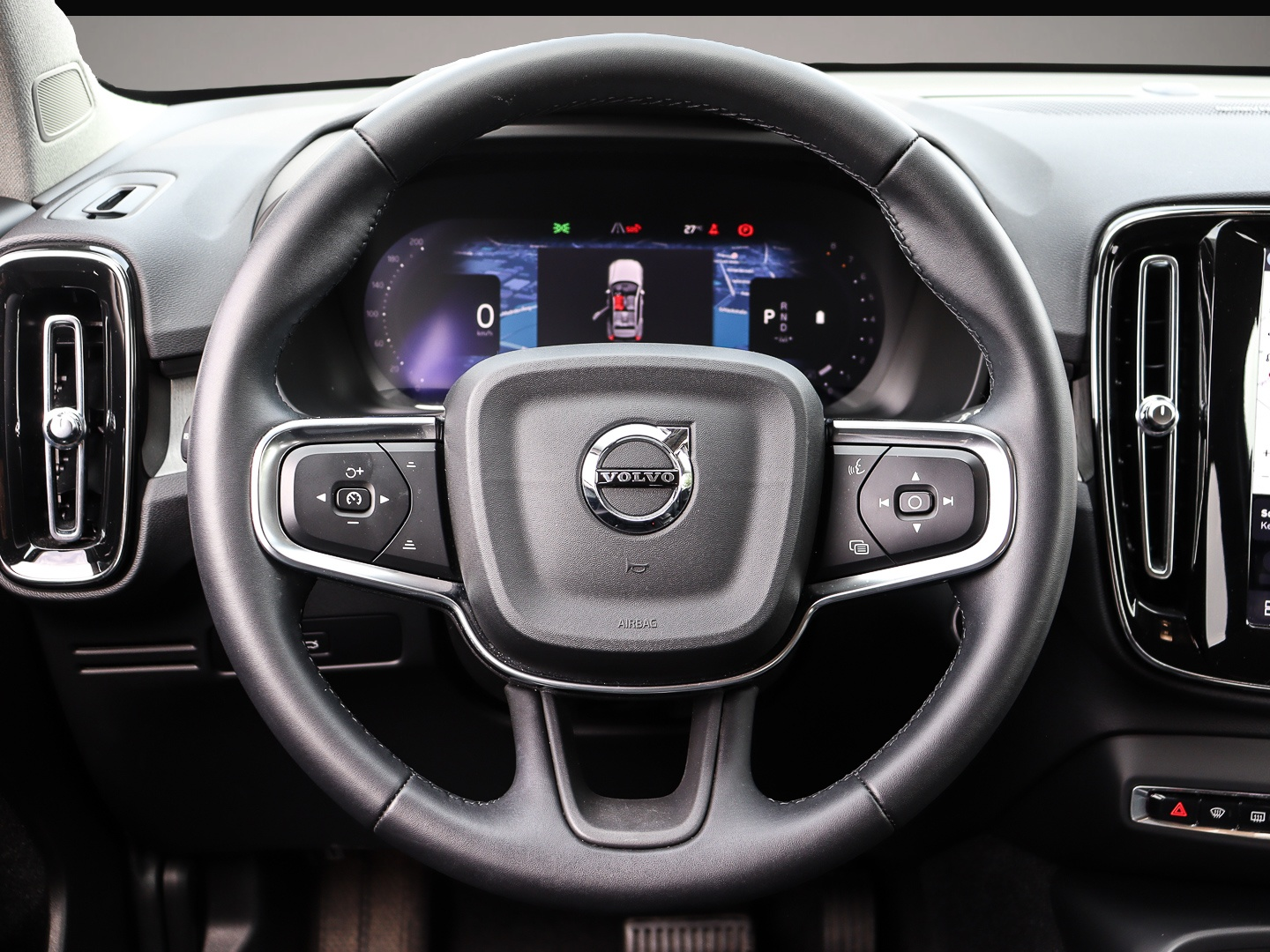 Volvo XC40 (01/2024, Benzin)