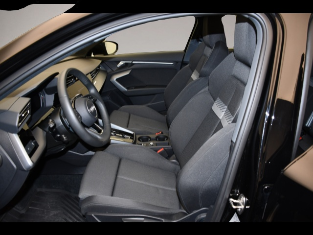 Audi A3 (05/2025, Benzin)