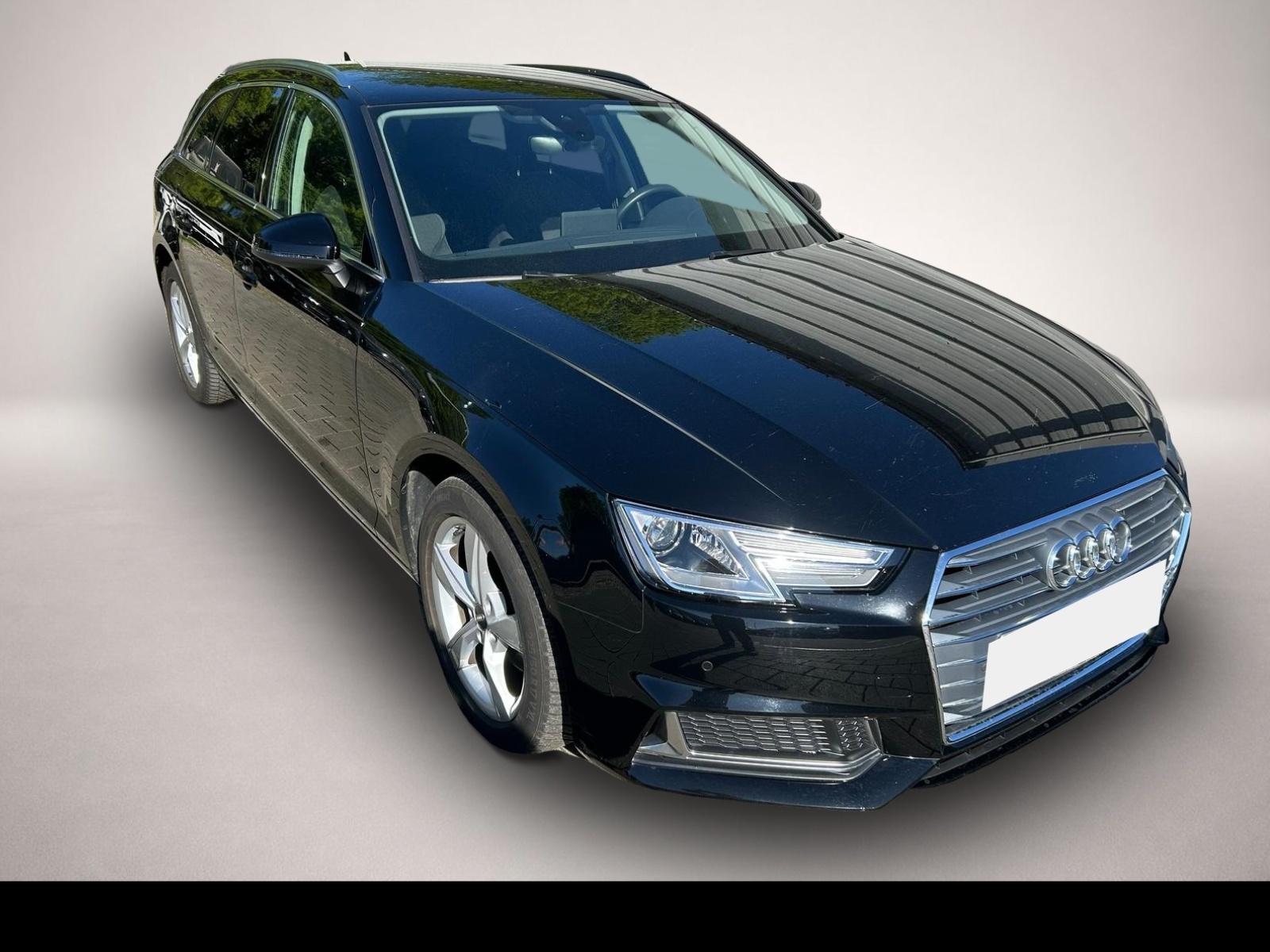 Audi A4 (01/2019, Benzin)