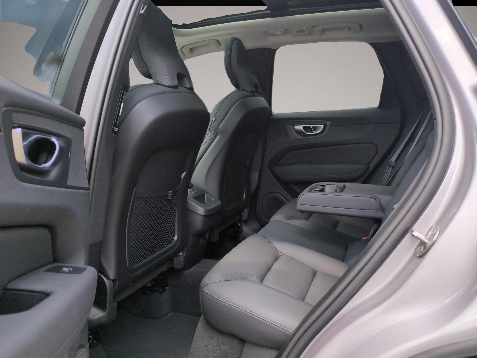 Volvo XC60 (11/2025, Benzin)