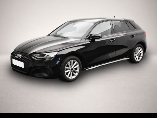 Audi A3 (11/2022, Benzin)